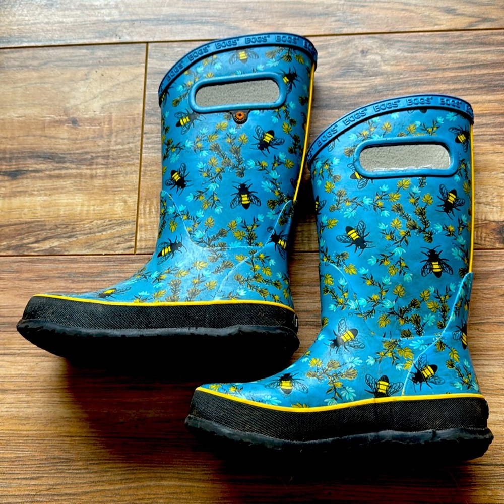 Bogs little kids rain boots BEE theme sz 11 EUC